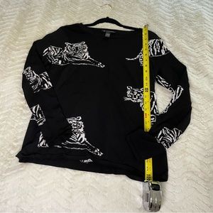 INC Black & White Tiger Sweater Size Large
